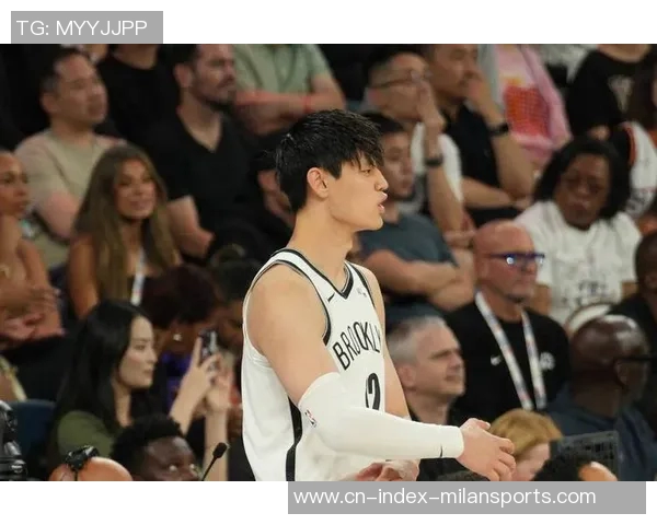 曾凡博缺席比赛引发热议球迷质疑篮网表现与退票问题